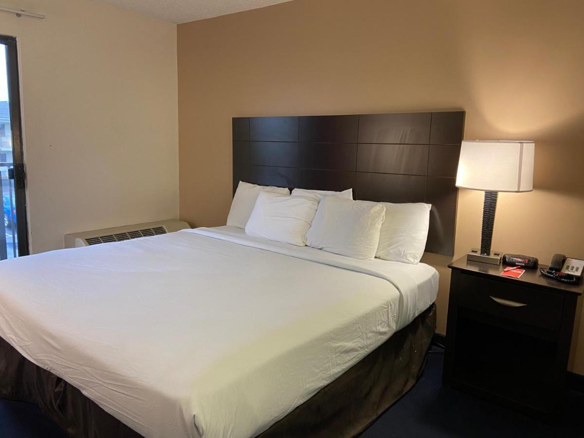 Econo Lodge Inn & Suites Рехобот Бич Экстерьер фото