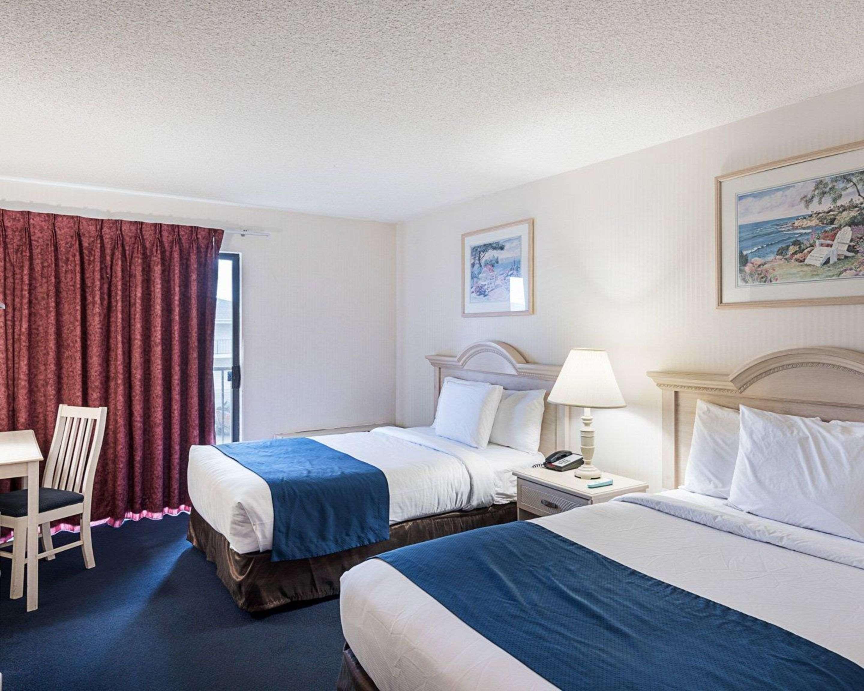 Econo Lodge Inn & Suites Рехобот Бич Экстерьер фото