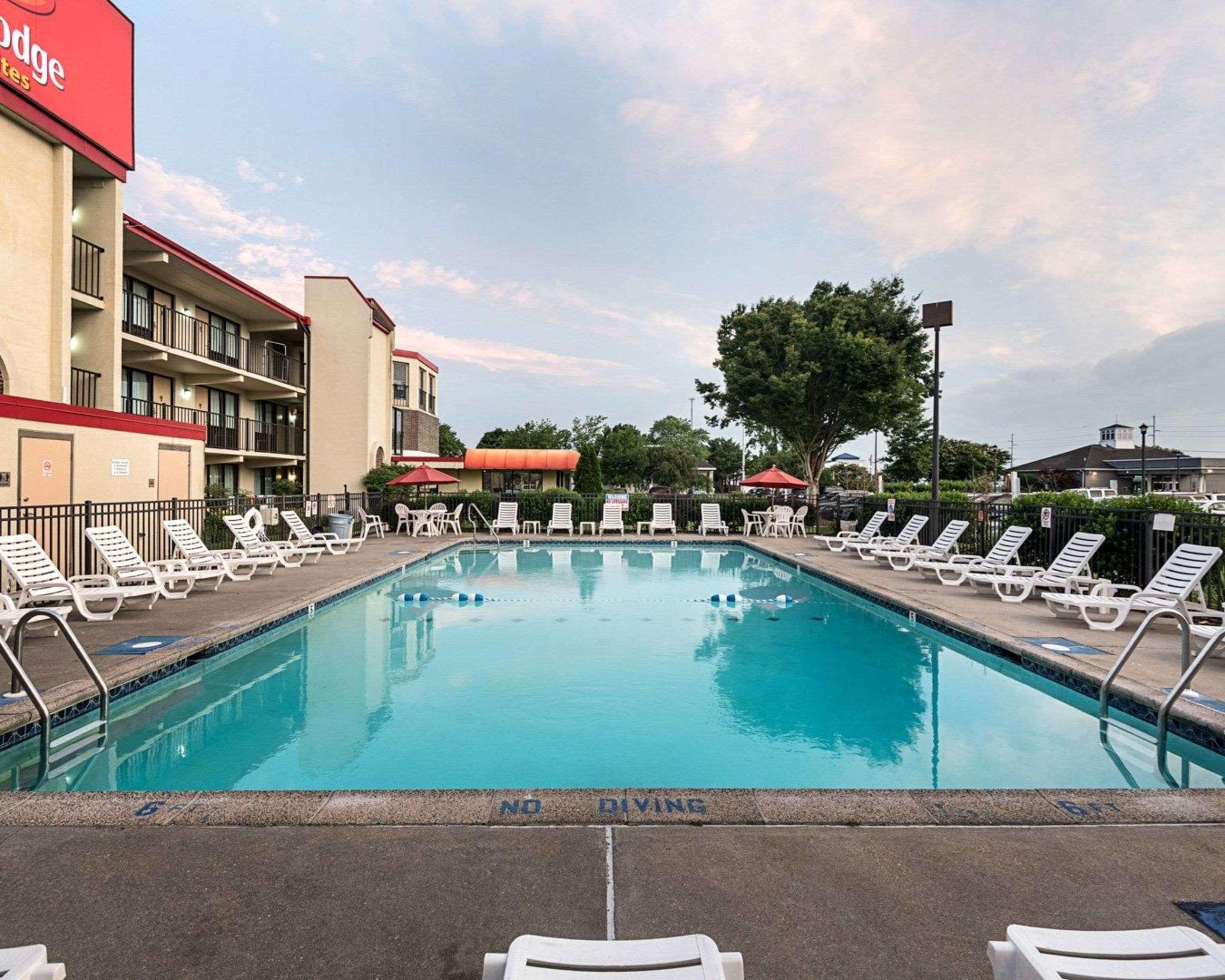Econo Lodge Inn & Suites Рехобот Бич Экстерьер фото