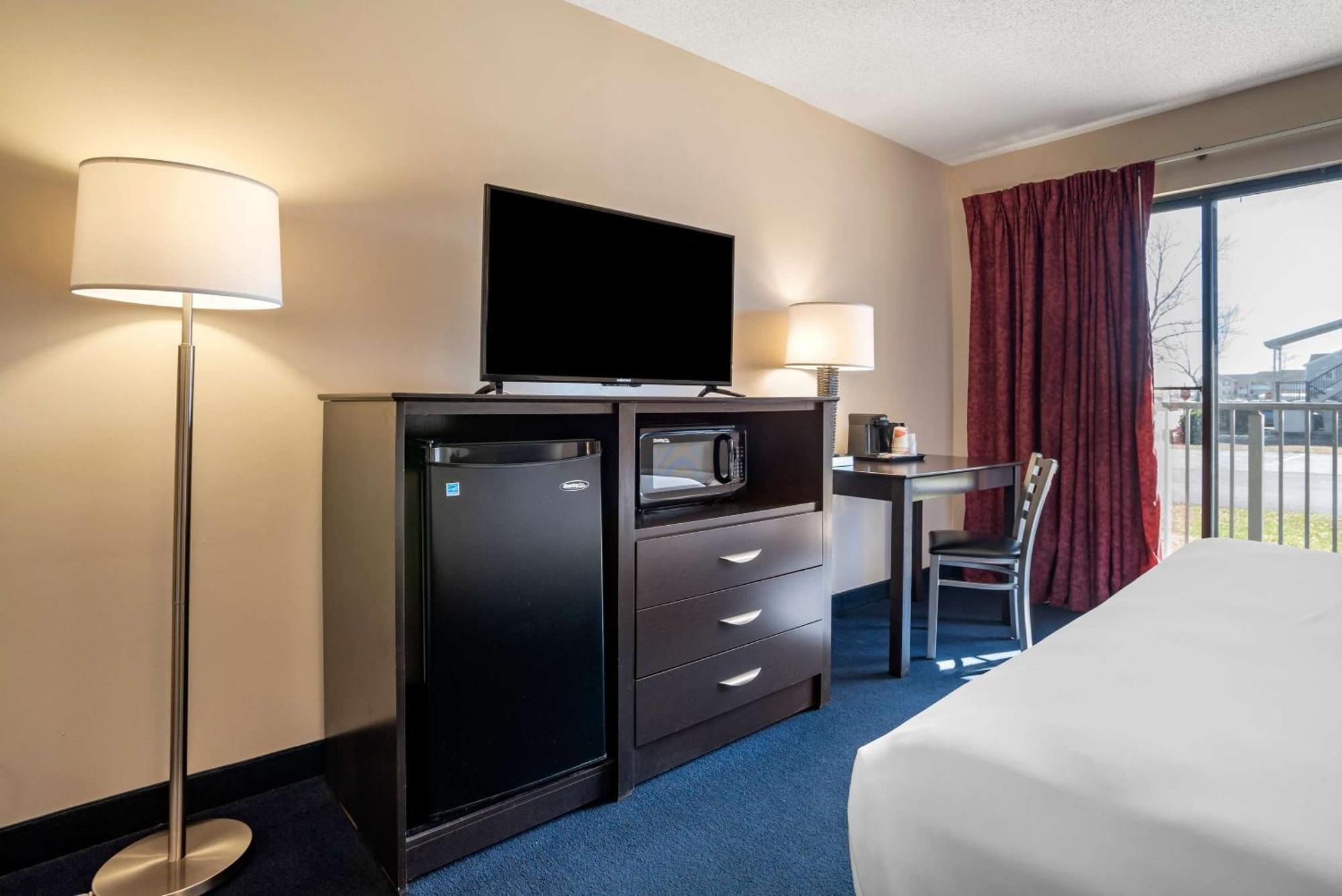 Econo Lodge Inn & Suites Рехобот Бич Экстерьер фото