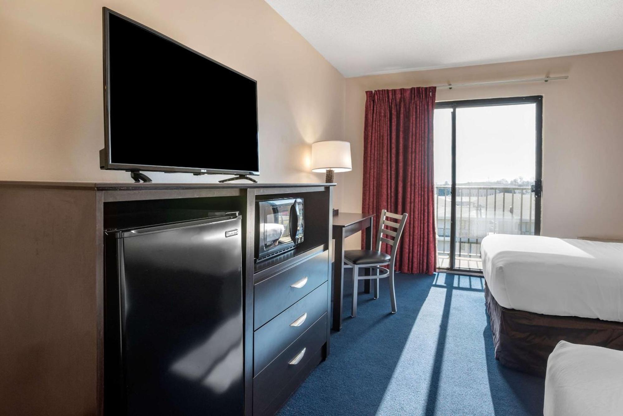 Econo Lodge Inn & Suites Рехобот Бич Экстерьер фото